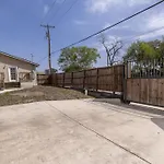 Charming Dreamy Home Close To Downtown Sa