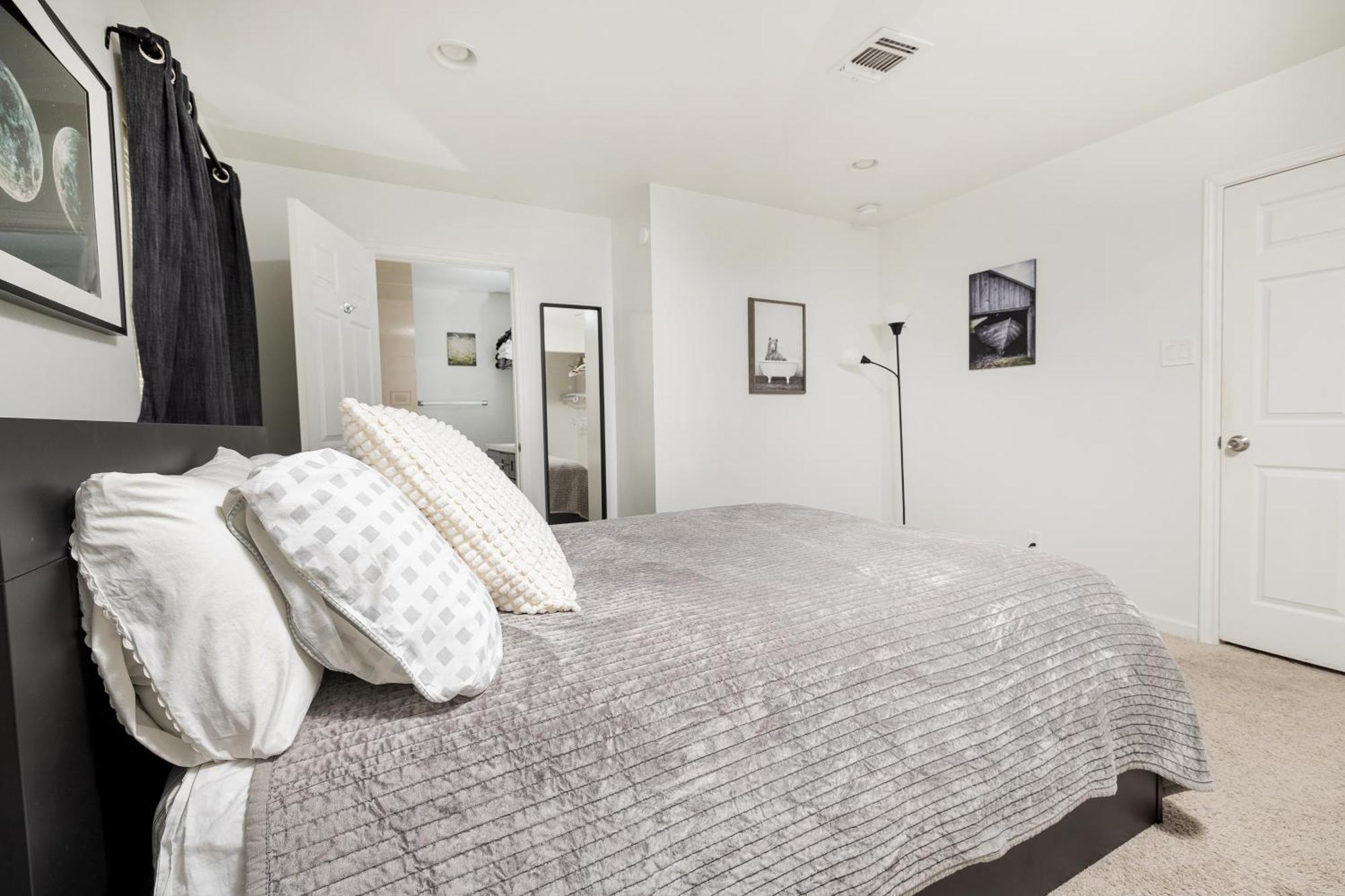 Charming Dreamy Close To Downtown Sa Holiday home San Antonio